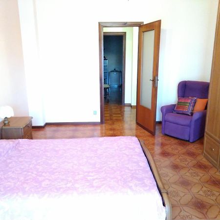 Domanda Apartment Calosso Bagian luar foto